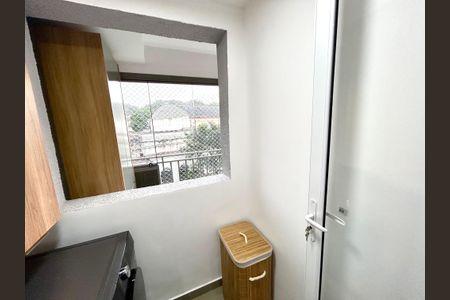 Apartamento à venda com 69m², 2 quartos e 1 vagaÁrea de Serviço