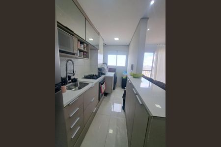 Cozinha de apartamento para alugar com 2 quartos, 46m² em Quitaúna, Osasco