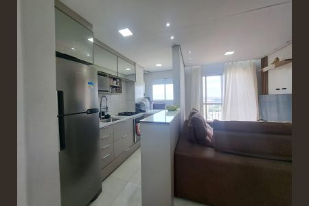 Sala/Cozinha de apartamento para alugar com 2 quartos, 46m² em Quitaúna, Osasco