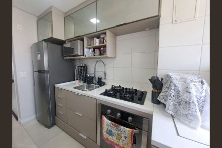 Cozinha de apartamento para alugar com 2 quartos, 46m² em Quitaúna, Osasco