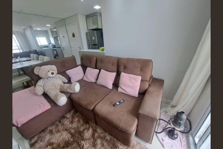 Sala de apartamento para alugar com 2 quartos, 46m² em Quitaúna, Osasco
