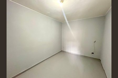 Quarto  de kitnet/studio para alugar com 1 quarto, 30m² em Parque Renato Maia, Guarulhos