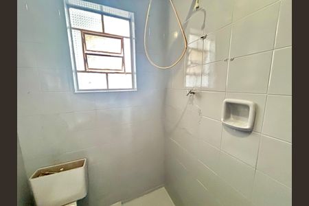 Banheiro  de kitnet/studio para alugar com 1 quarto, 30m² em Parque Renato Maia, Guarulhos