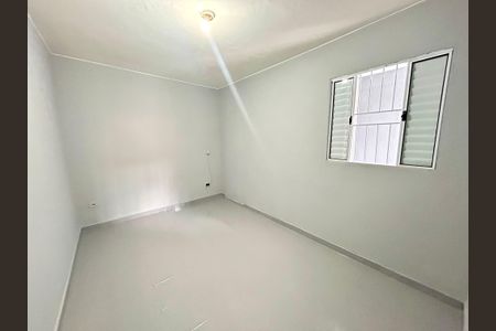 Quarto  de kitnet/studio para alugar com 1 quarto, 30m² em Parque Renato Maia, Guarulhos