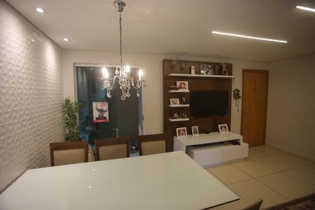 Apartamento à venda com 107m², 3 quartos e 3 vagasSala