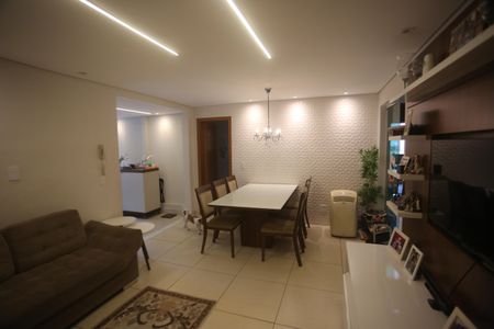 Sala de apartamento à venda com 3 quartos, 107m² em Grajaú, Belo Horizonte