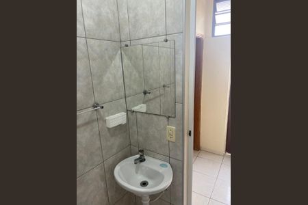 Banheiro de casa à venda com 2 quartos, 150m² em Jardim Leonor, Campinas