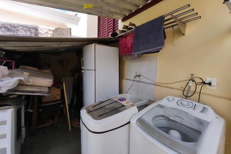 Casa à venda com 150m², 2 quartos e 2 vagas Casa à venda com 150m², 2 quartos e 2 vagasCasa 2 - Área de Serviço