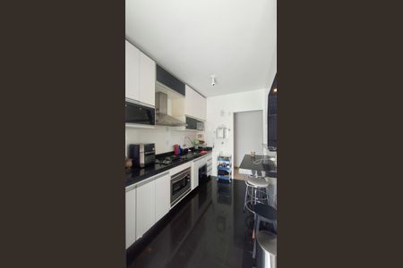 Cozinha de apartamento à venda com 3 quartos, 91m² em Estoril, Belo Horizonte