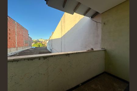 Casa para alugar com 120m², 3 quartos e sem vagaVaranda