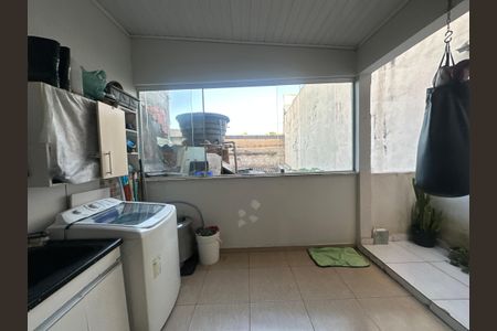 Casa para alugar com 120m², 3 quartos e sem vagaQuintal