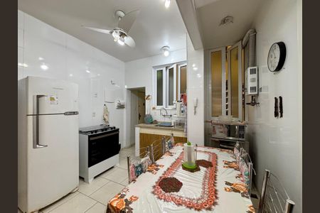 Apartamento para alugar com 116m², 3 quartos e sem vagaCozinha