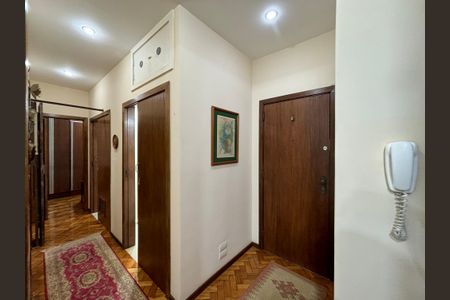 Corredor de apartamento para alugar com 3 quartos, 116m² em Copacabana, Rio de Janeiro