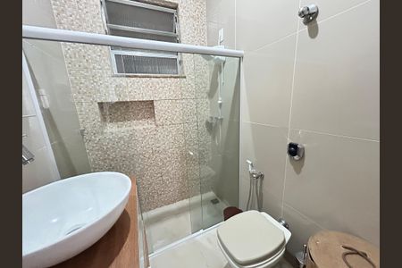 Casa para alugar com 240m², 4 quartos e 2 vagasBanheiro