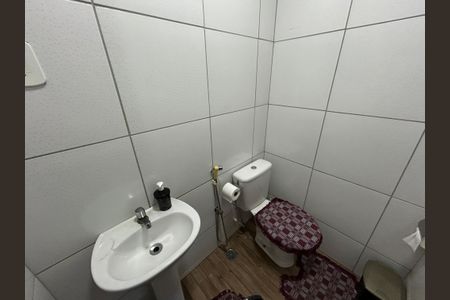 Casa para alugar com 240m², 4 quartos e 2 vagasLavabo do terraço