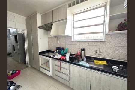 Casa para alugar com 240m², 4 quartos e 2 vagasCozinha