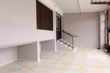 Casa à venda com 200m², 5 quartos e 3 vagasGaragem