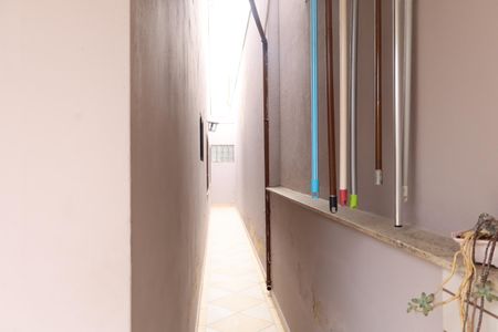 Casa à venda com 200m², 5 quartos e 3 vagasÁrea de serviço - Corredor