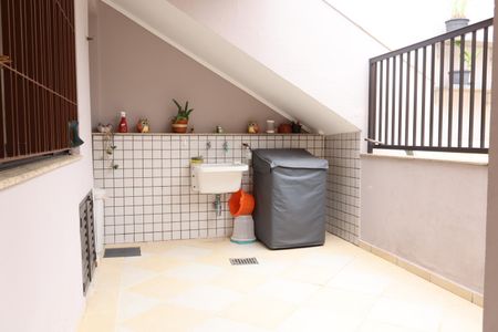 Casa à venda com 200m², 5 quartos e 3 vagasÁrea de Serviço