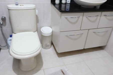 Casa à venda com 200m², 5 quartos e 3 vagasBanheiro
