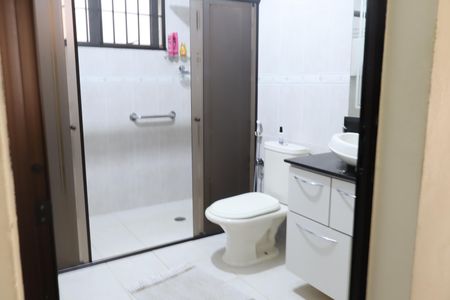 Casa à venda com 200m², 5 quartos e 3 vagasBanheiro