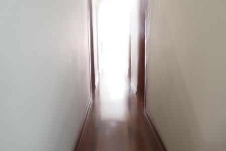 Casa à venda com 200m², 5 quartos e 3 vagasCorredor
