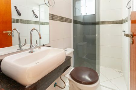 Casa à venda com 125m², 3 quartos e 2 vagasBanheiro