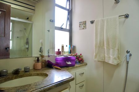 Apartamento à venda com 125m², 3 quartos e 3 vagasBanheiro da Suíte