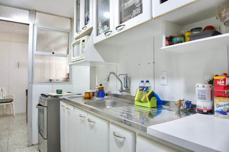 Apartamento à venda com 125m², 3 quartos e 3 vagasCozinha 