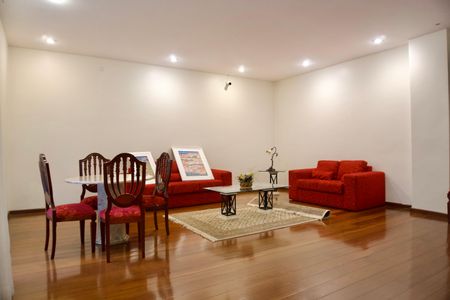 Apartamento à venda com 125m², 3 quartos e 3 vagasÁrea comum - Salão de festas