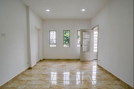 Sala de casa para alugar com 4 quartos, 231m² em Jardim Bela Vista, Santo André