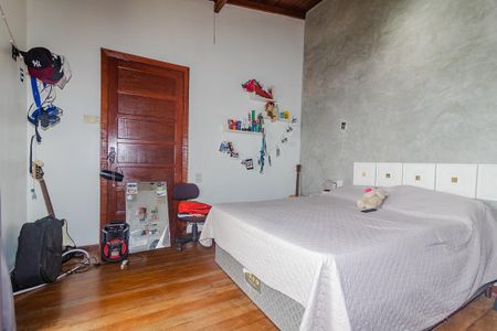 Casa à venda com 247m², 5 quartos e 3 vagasQuarto 1