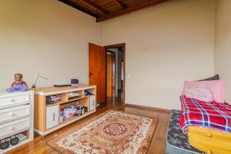 Casa à venda com 247m², 5 quartos e 3 vagasQuarto 2