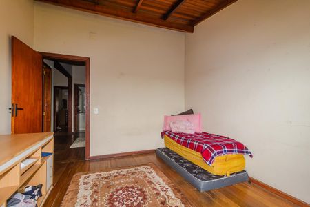 Casa à venda com 247m², 5 quartos e 3 vagasQuarto 2