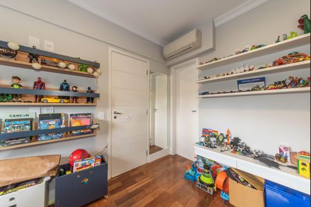 Apartamento à venda com 135m², 4 quartos e 3 vagasSuite 1