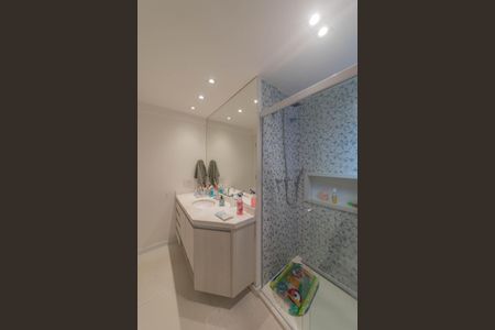 Apartamento à venda com 135m², 4 quartos e 3 vagasBanheiro da Suíte 1