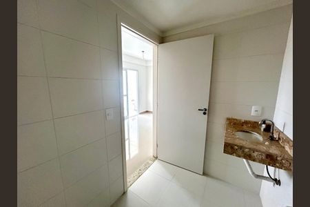 Banheiro  de kitnet/studio para alugar com 1 quarto, 38m² em Vila Galvão, Guarulhos