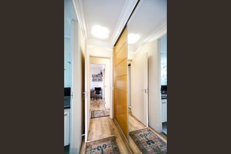 Apartamento à venda com 80m², 2 quartos e 2 vagas Apartamento à venda com 80m², 2 quartos e 2 vagasSuíte