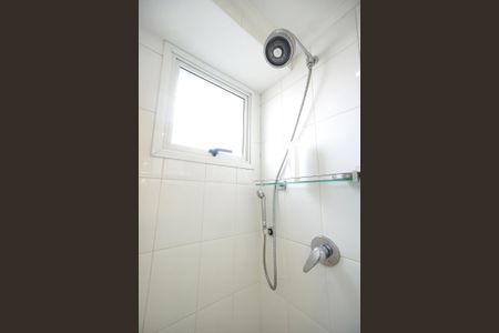 Apartamento à venda com 80m², 2 quartos e 2 vagas Apartamento à venda com 80m², 2 quartos e 2 vagasChuveiro