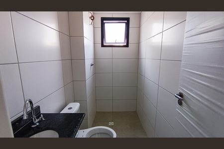 Banheiro da Suíte 1 de apartamento para alugar com 2 quartos, 82m² em Guilhermina, Praia Grande