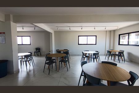 Apartamento para alugar com 82m², 2 quartos e 1 vagaÁrea comum - Salão de festas