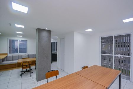 Apartamento para alugar com 38m², 2 quartos e sem vagaÁrea comum - Salão de festas