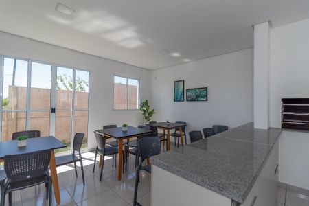 Apartamento à venda com 42m², 2 quartos e 1 vaga Apartamento à venda com 42m², 2 quartos e 1 vagaÁrea comum - Salão de festas