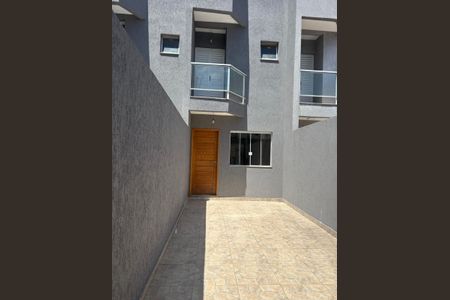 Casa à venda com 72m², 2 quartos e 2 vagas Casa à venda com 72m², 2 quartos e 2 vagasFoto 02