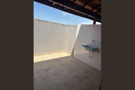 Casa à venda com 72m², 2 quartos e 2 vagas Casa à venda com 72m², 2 quartos e 2 vagasFoto 08