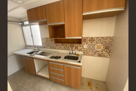 Cozinha de apartamento para alugar com 2 quartos, 44m² em Padre Miguel, Rio de Janeiro