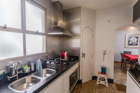 Apartamento à venda com 152m², 4 quartos e 2 vagasCozinha