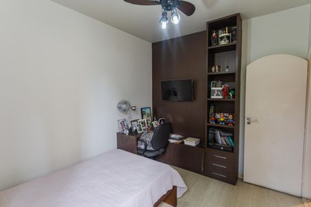 Apartamento à venda com 152m², 4 quartos e 2 vagasQuarto 2
