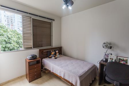 Apartamento à venda com 152m², 4 quartos e 2 vagasQuarto 2