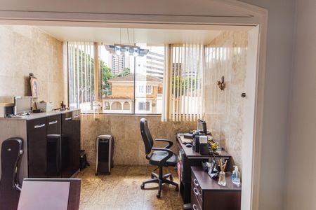 Apartamento à venda com 152m², 4 quartos e 2 vagasCopa/Escritório